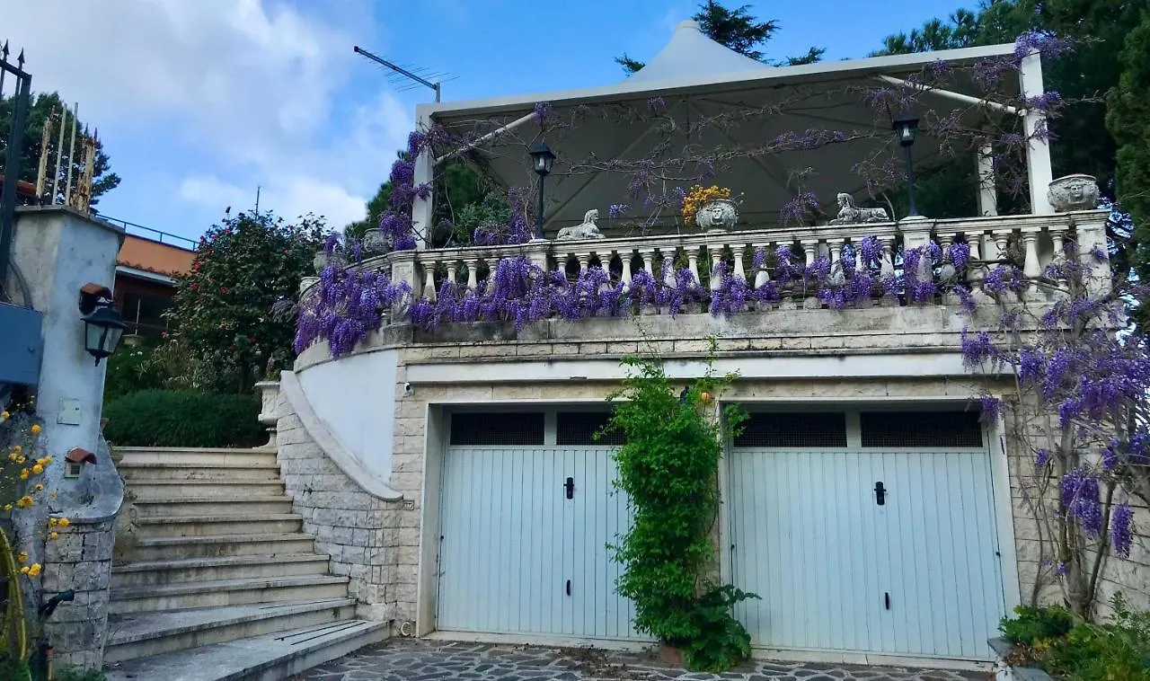 Holiday home Relais Terrazza Sul Lago Castelgandolfo Marino Italy
